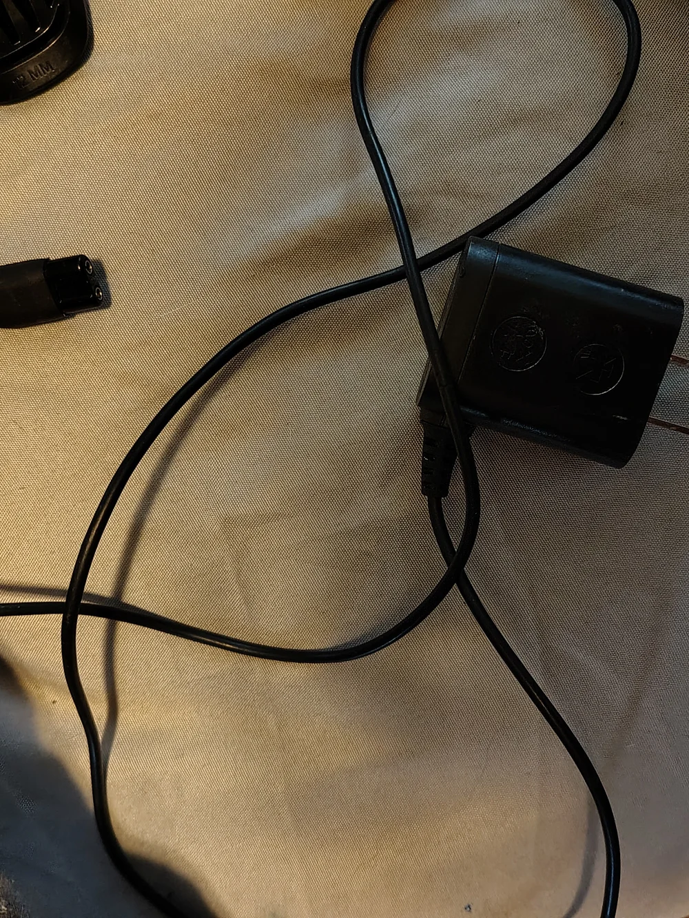 Philips Hair Clipper Kit with Attachment Combs And Charger For Sale!